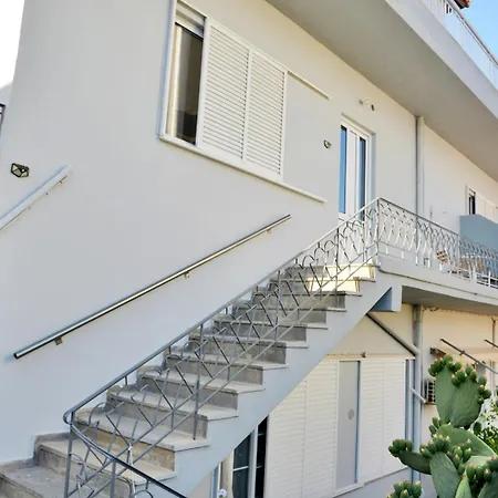 Zeus Guest house